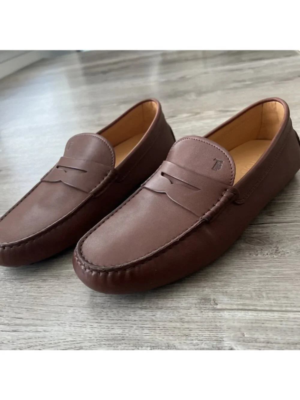 Tod's City Gommino Leather Penny Loafers Mens US 9 Cuoio Brown Slip On Italy New